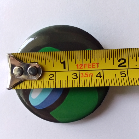 Among Us 9pc Crewmate Lapel Pins Kids Birthday Gift / Party Games Sus Imposters - Picture 5 of 6